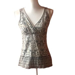 YOGI sleeveless‎ gray, Tania/gold , white top S